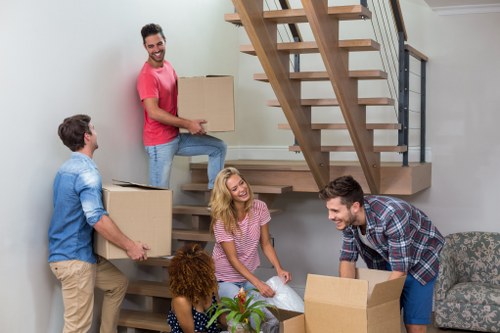 Moving van pricing information for a local Kingston upon Thames relocation