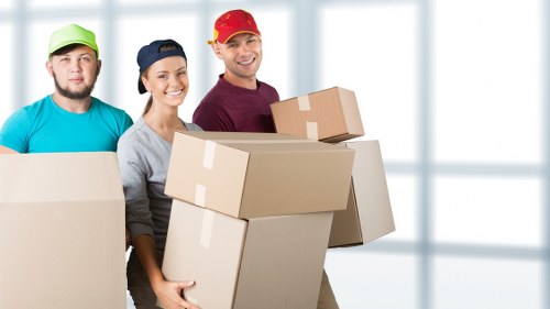 Local movers planning access and parking for a Kingston property
