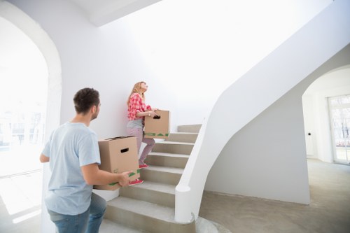 Secure loading of belongings into a moving van